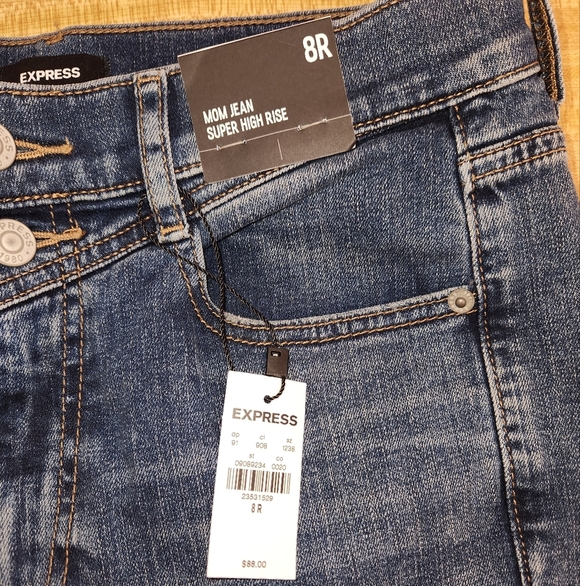 EXPRESS Mom Jean Super High Rise, Dark Wash, size 8R - Picture 8 of 13